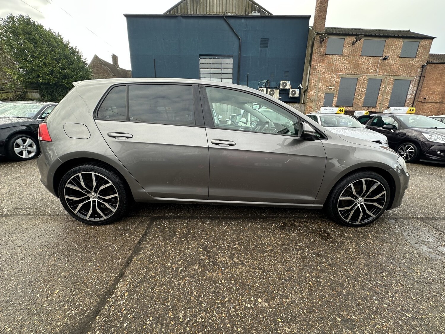 Used Volkswagen Golf 2013 for sale - 77610093: Photo 8