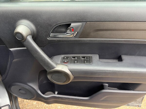 Used Honda CR-V 2010 for sale - 76262999: Photo 10