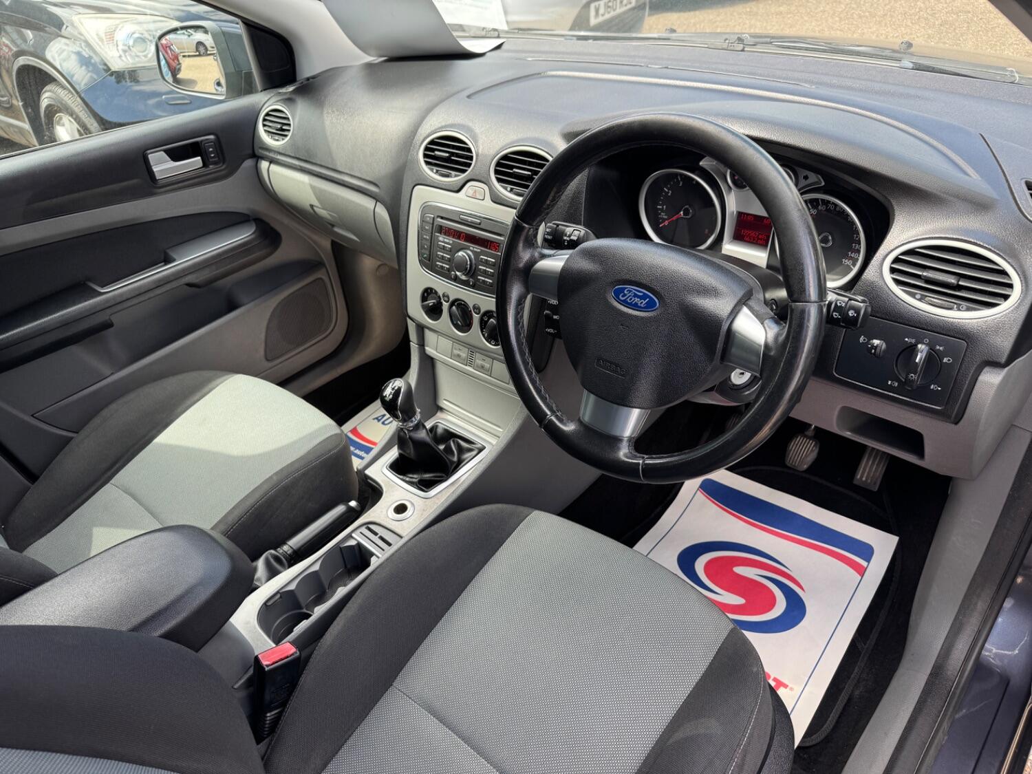 Used Ford Focus 2010 for sale - 76897051: Photo 10