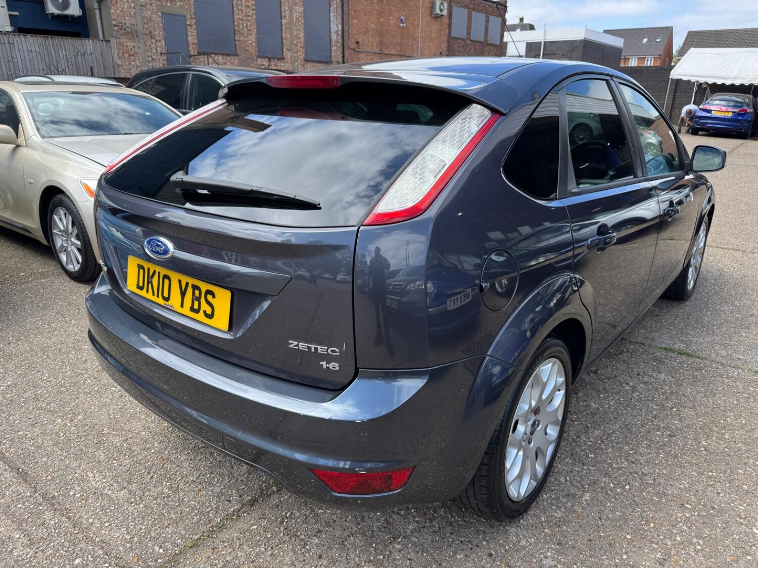 Used Ford Focus 2010 for sale - 76897051: Photo 8