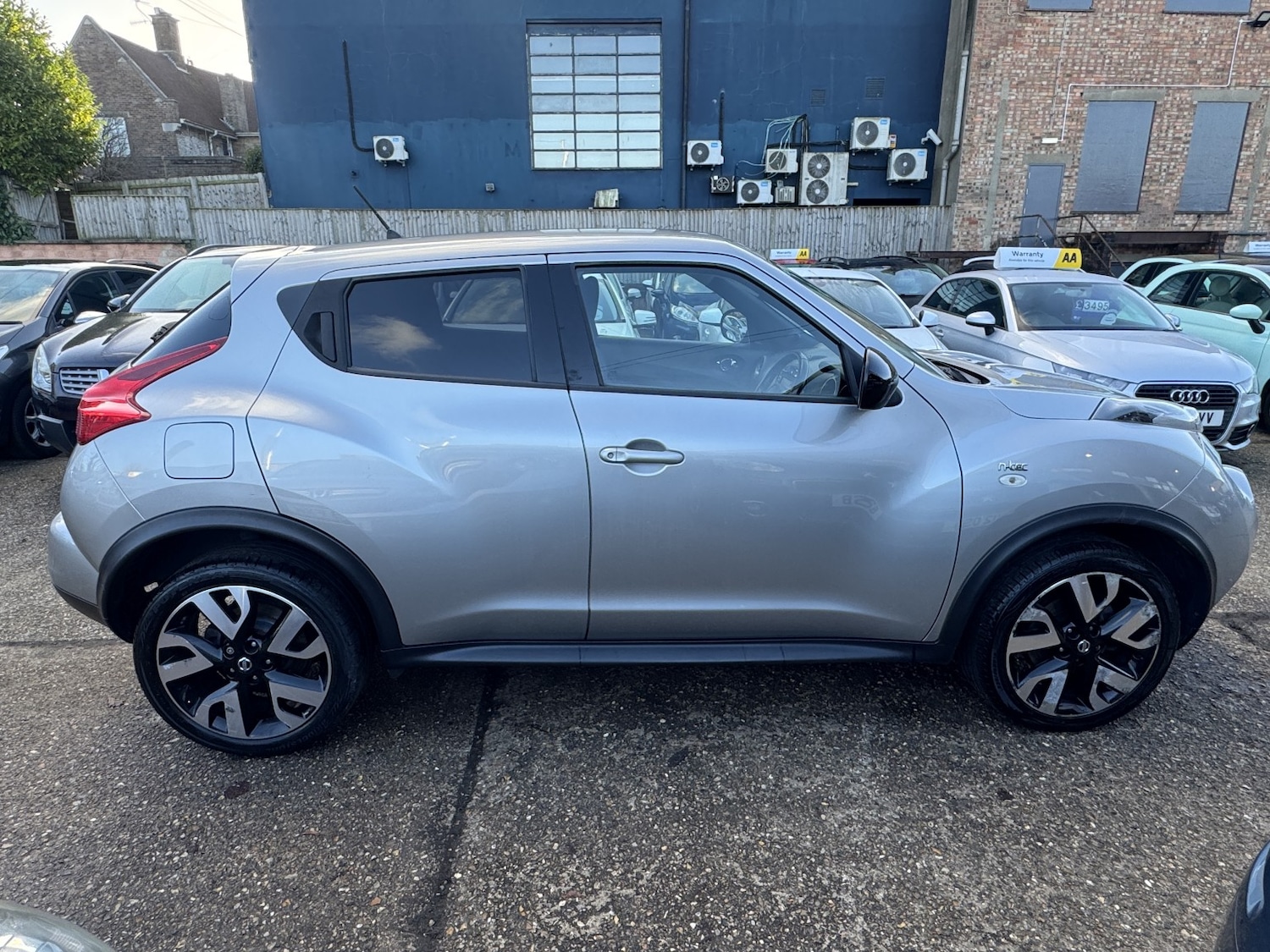 Used Nissan Juke 2014 for sale - 76863917: Photo 2