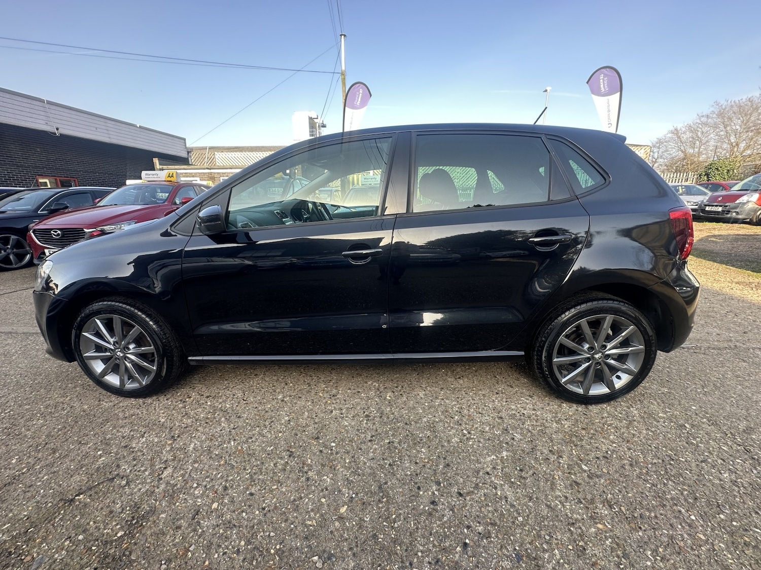 Used Volkswagen Polo 2015 for sale - 77508625: Photo 4