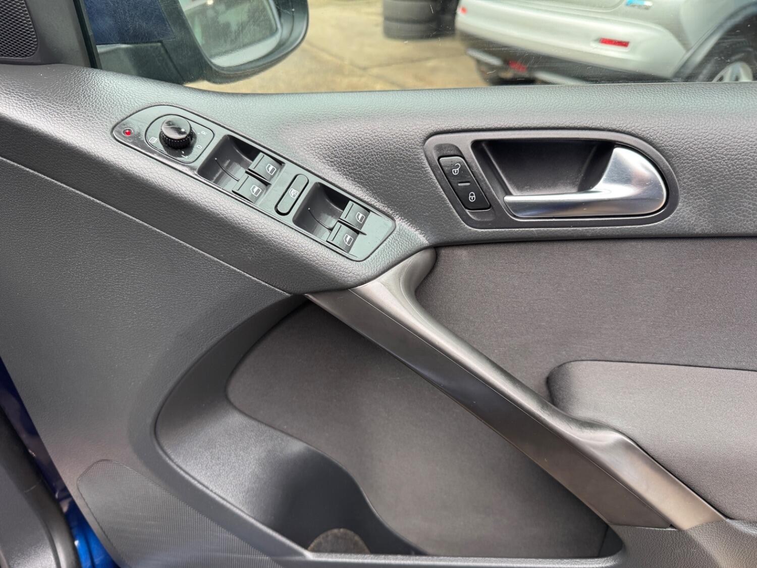 Used Volkswagen Tiguan 2009 for sale - 76237164: Photo 11