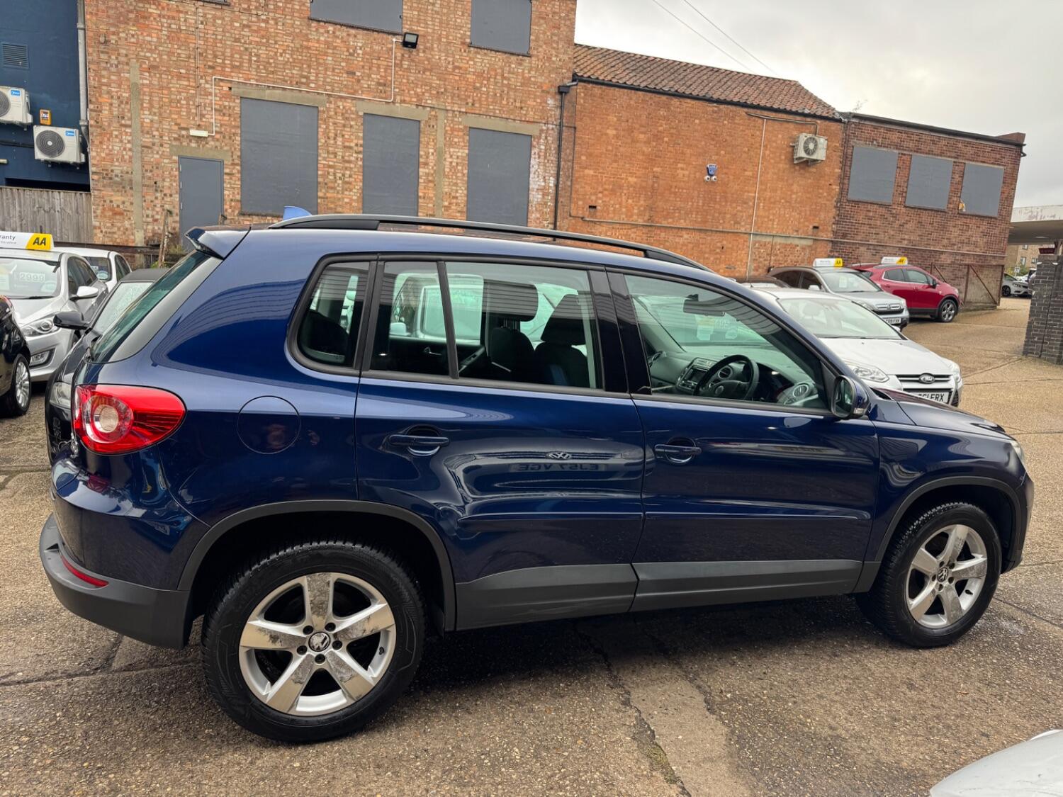 Used Volkswagen Tiguan 2009 for sale - 76237164: Photo 5