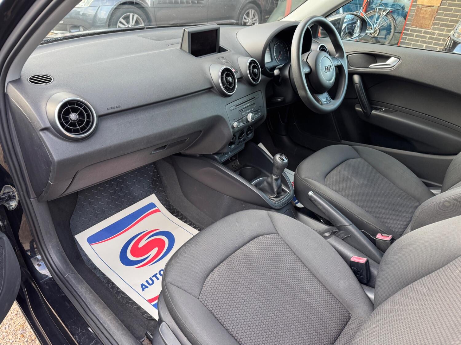 Used Audi A1 2011 for sale - 76041102: Photo 10