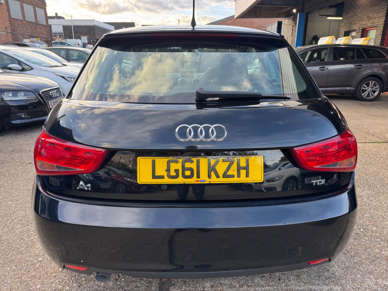 Used Audi A1 2011 for sale - 76041102: Photo 6
