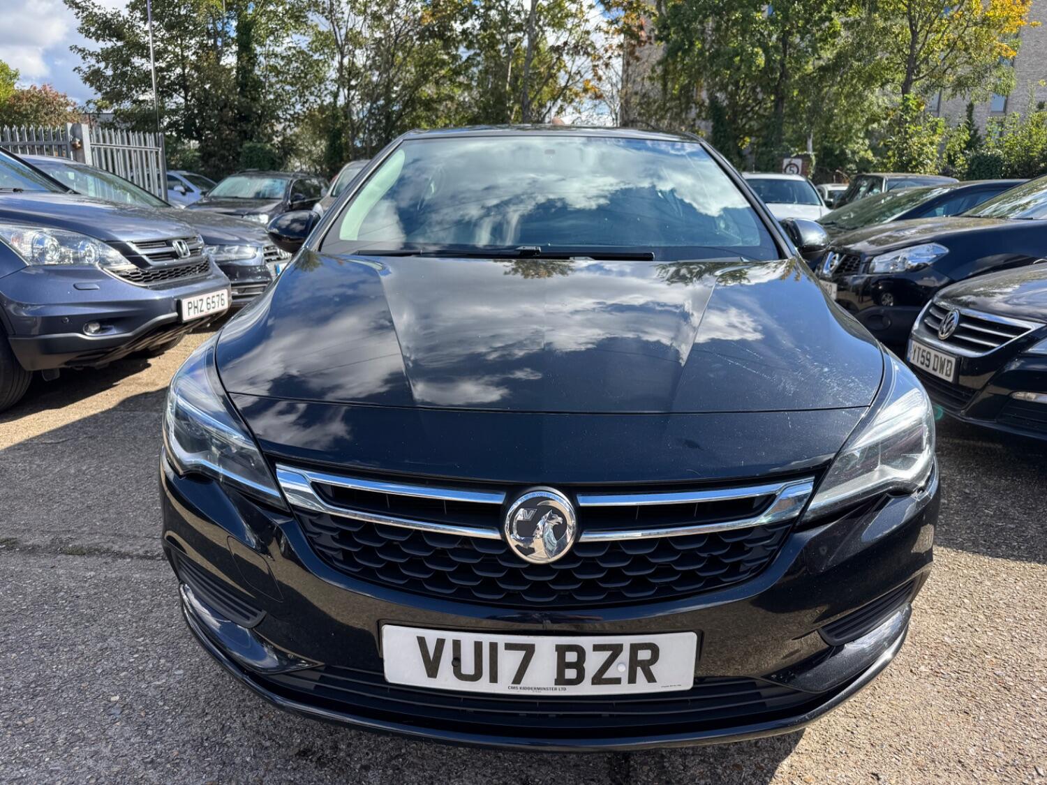 Used Vauxhall Astra 2017 for sale - 76769530: Photo 2
