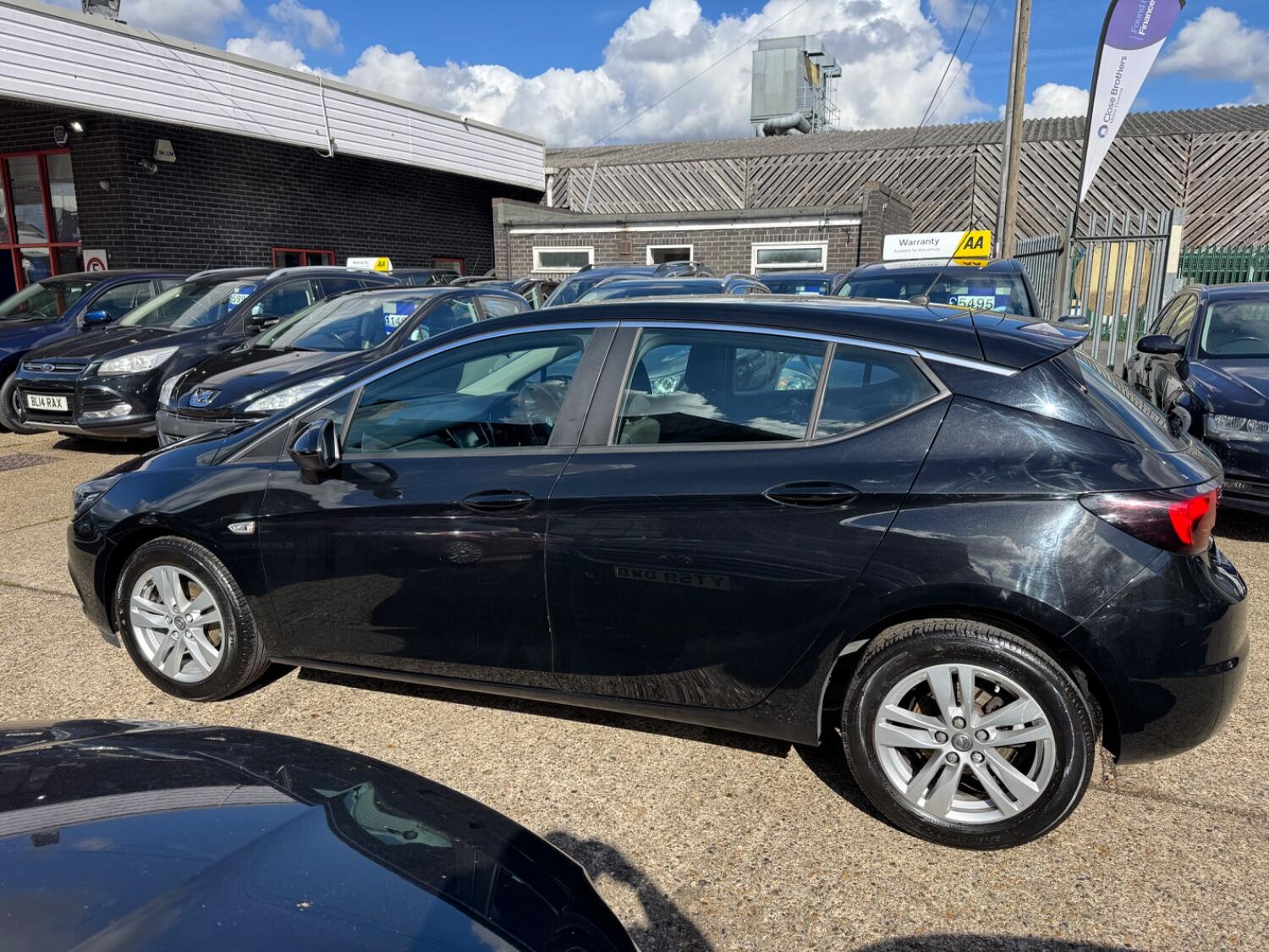 Used Vauxhall Astra 2017 for sale - 76769530: Photo 4