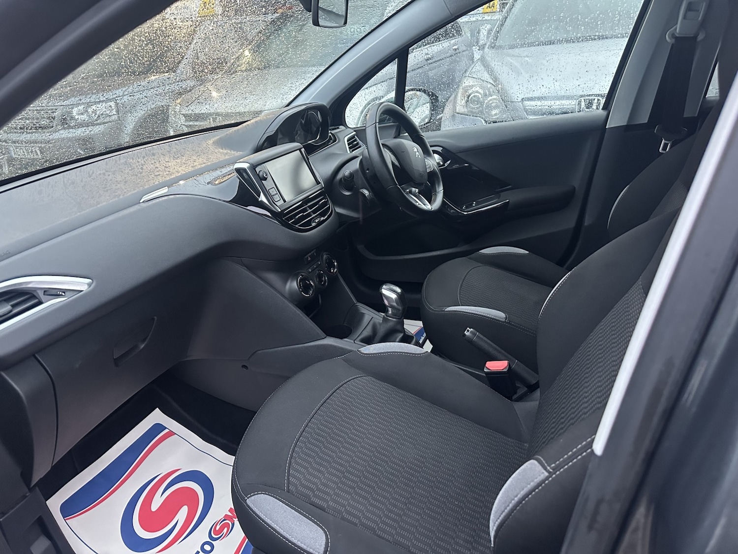 Used Peugeot 208 2014 for sale - 76666147: Photo 12