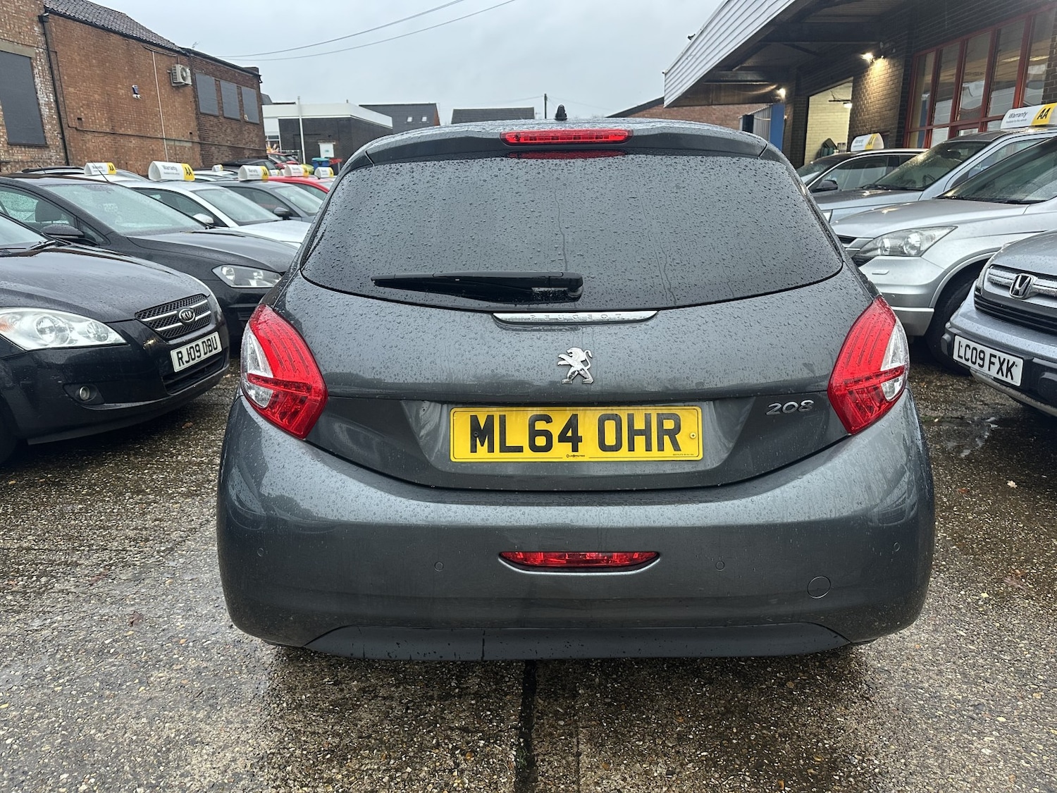 Used Peugeot 208 2014 for sale - 76666147: Photo 6