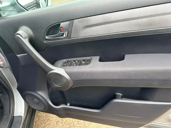 Used Honda CR-V 2003 for sale - 76262968: Photo 9