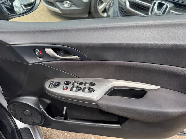 Used Honda Civic 2010 for sale - 75213100: Photo 12
