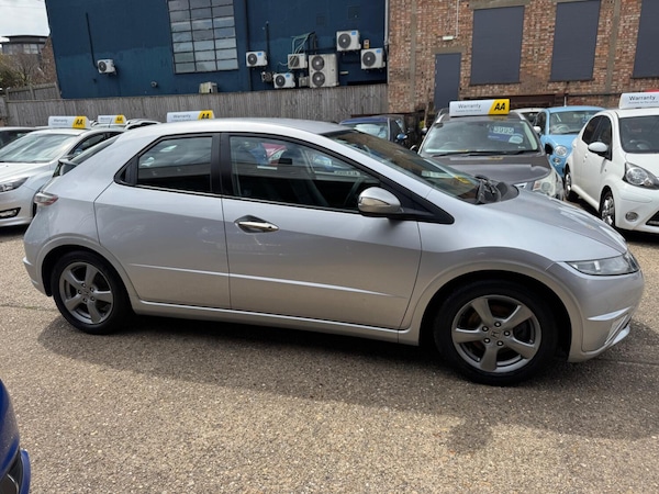 Used Honda Civic 2010 for sale - 75213100: Photo 8