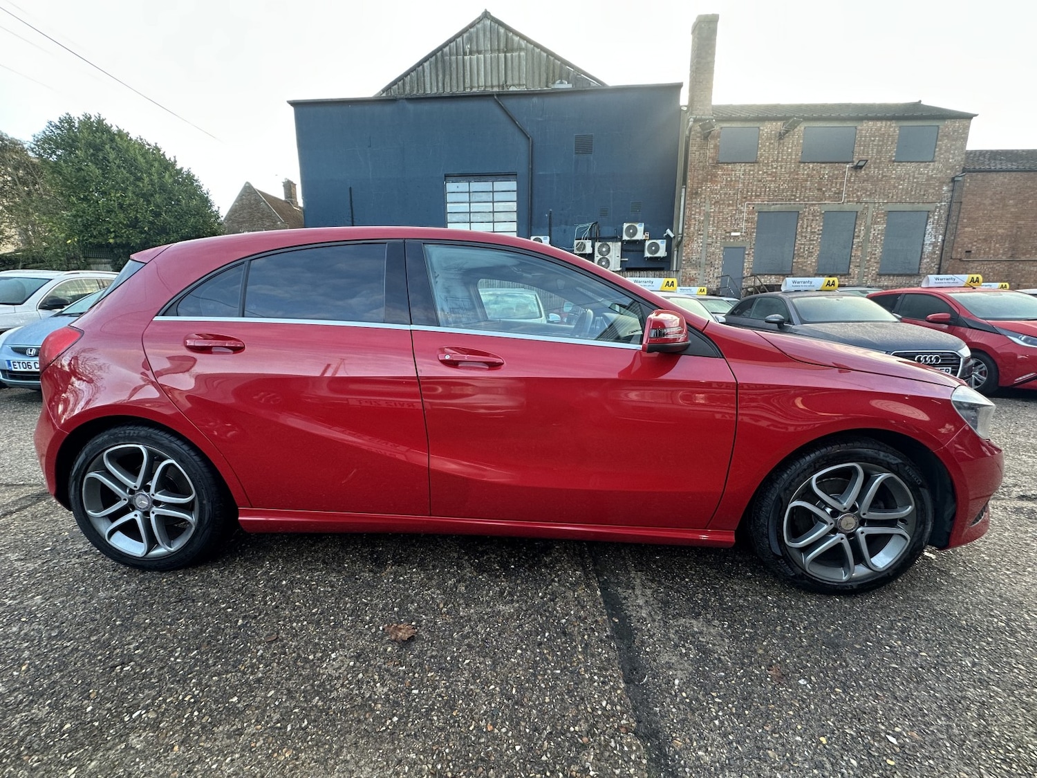 Used Mercedes-Benz A-Class 2013 for sale - 77465117: Photo 8