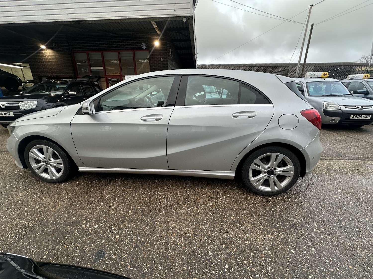 Used Mercedes-Benz A-Class 2017 for sale - 77357335: Photo 4