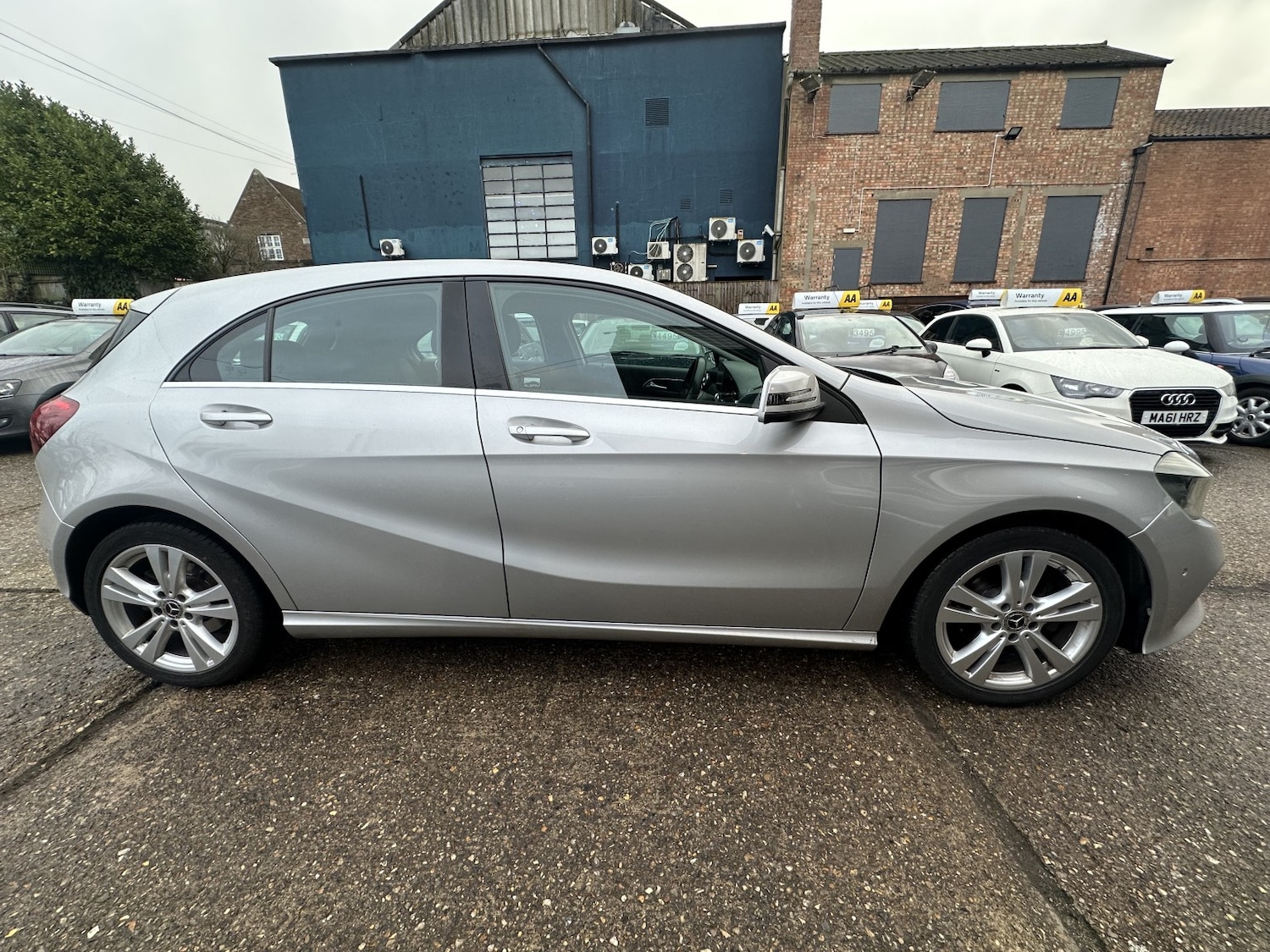 Used Mercedes-Benz A-Class 2017 for sale - 77357335: Photo 8