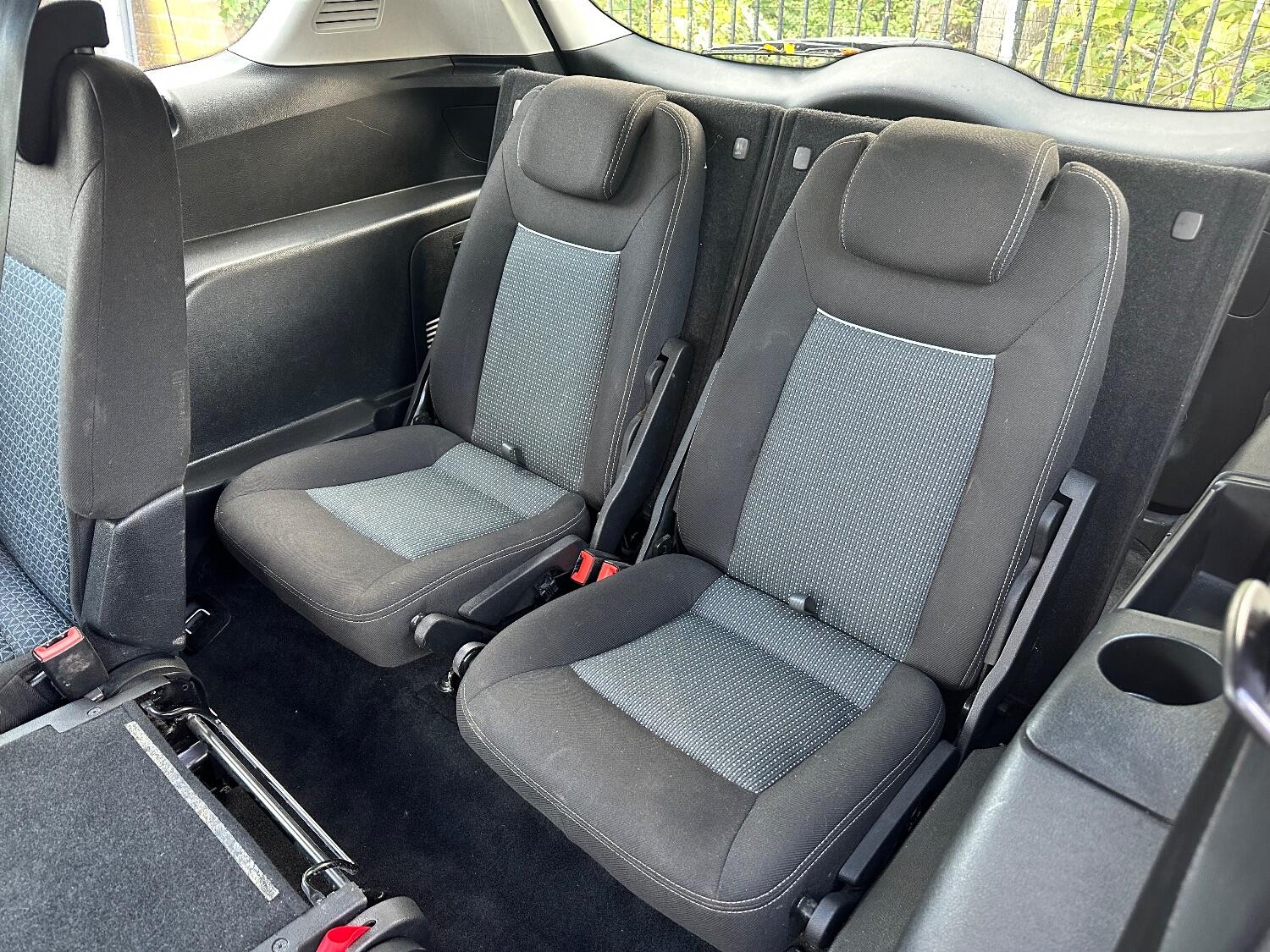 Used Ford S-Max 2010 for sale - 72630127: Photo 19