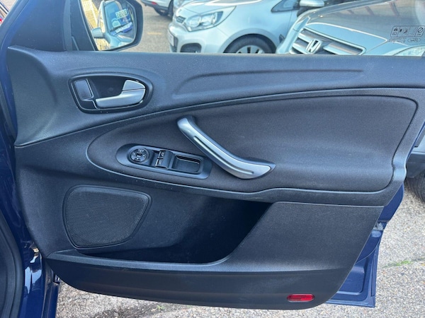Used Ford S-Max 2010 for sale - 72630127: Photo 9
