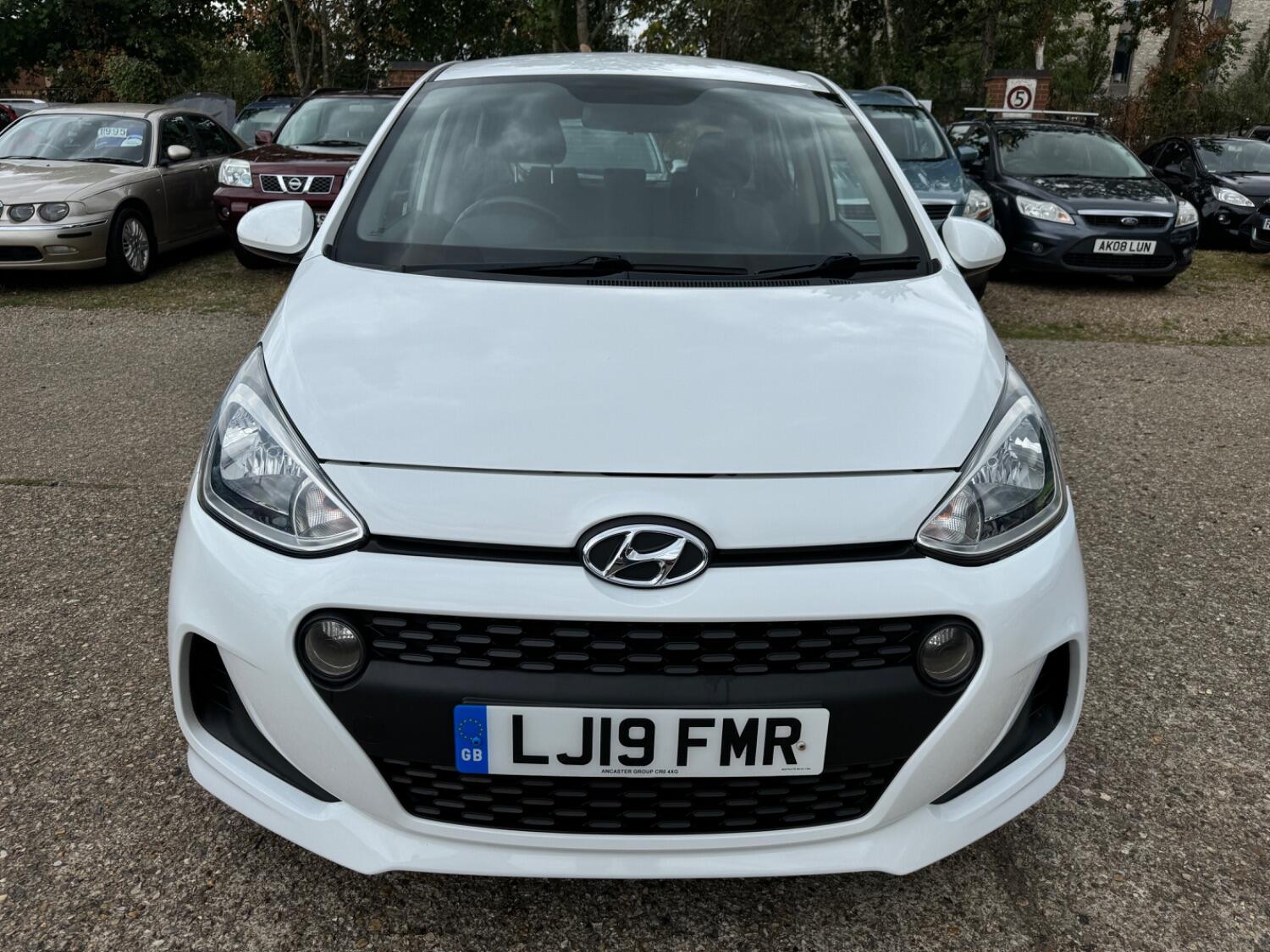 Used Hyundai i10 2019 for sale - 76794329: Photo 3