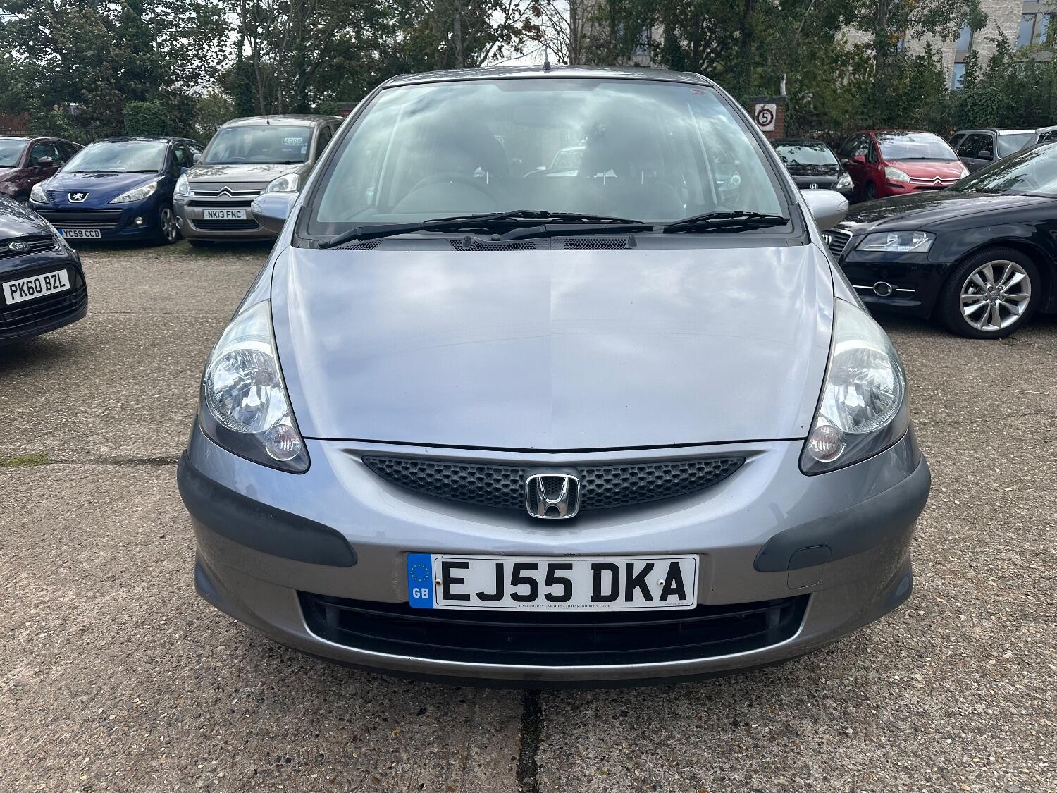 Used Honda Jazz 2005 for sale - 76164493: Photo 2