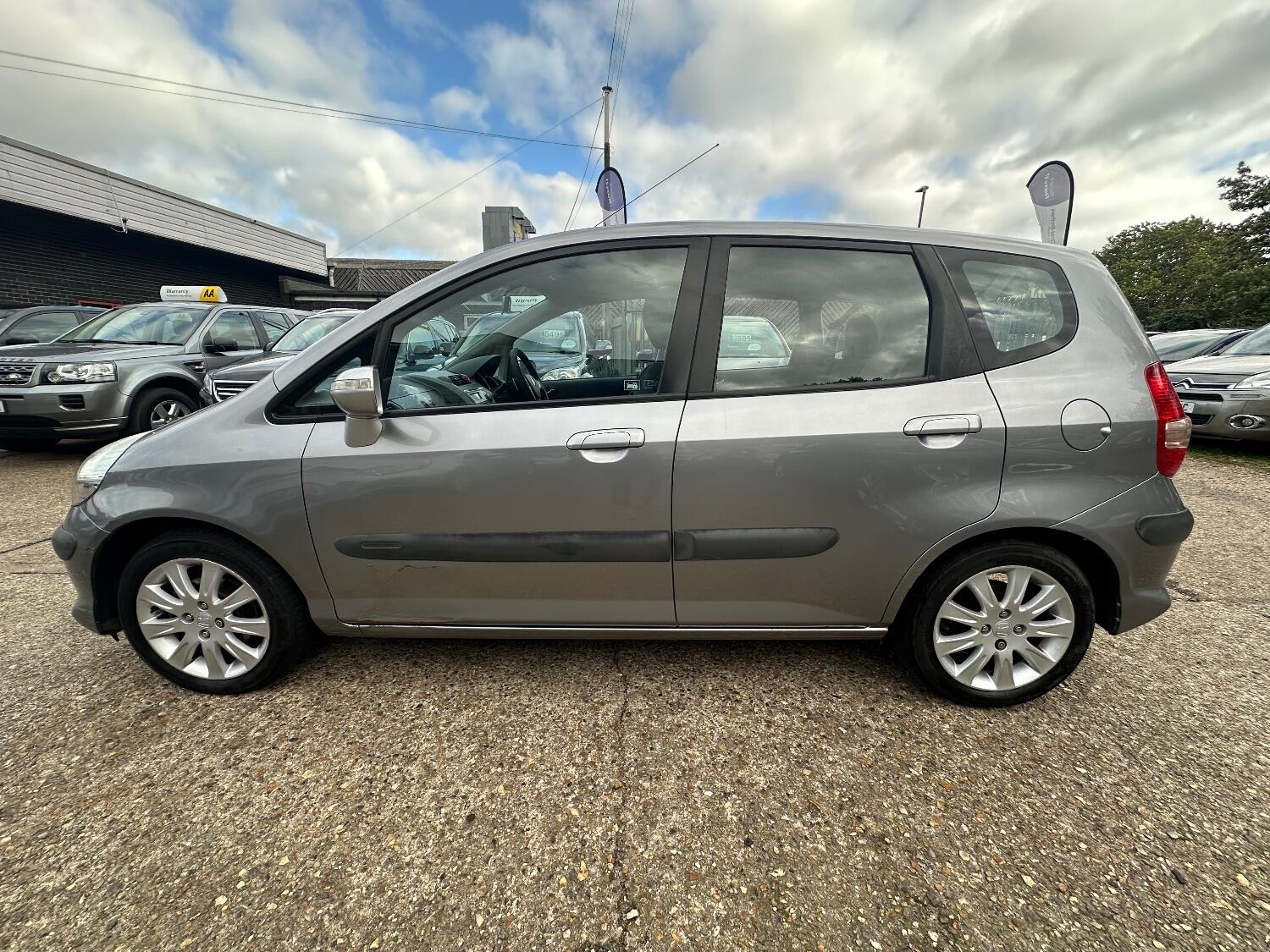 Used Honda Jazz 2005 for sale - 76164493: Photo 4