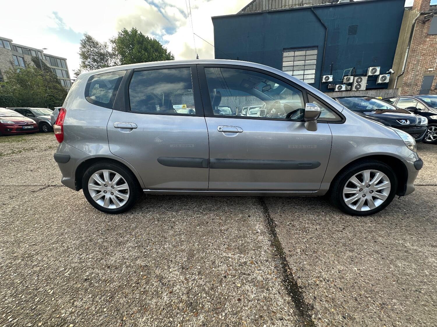 Used Honda Jazz 2005 for sale - 76164493: Photo 8