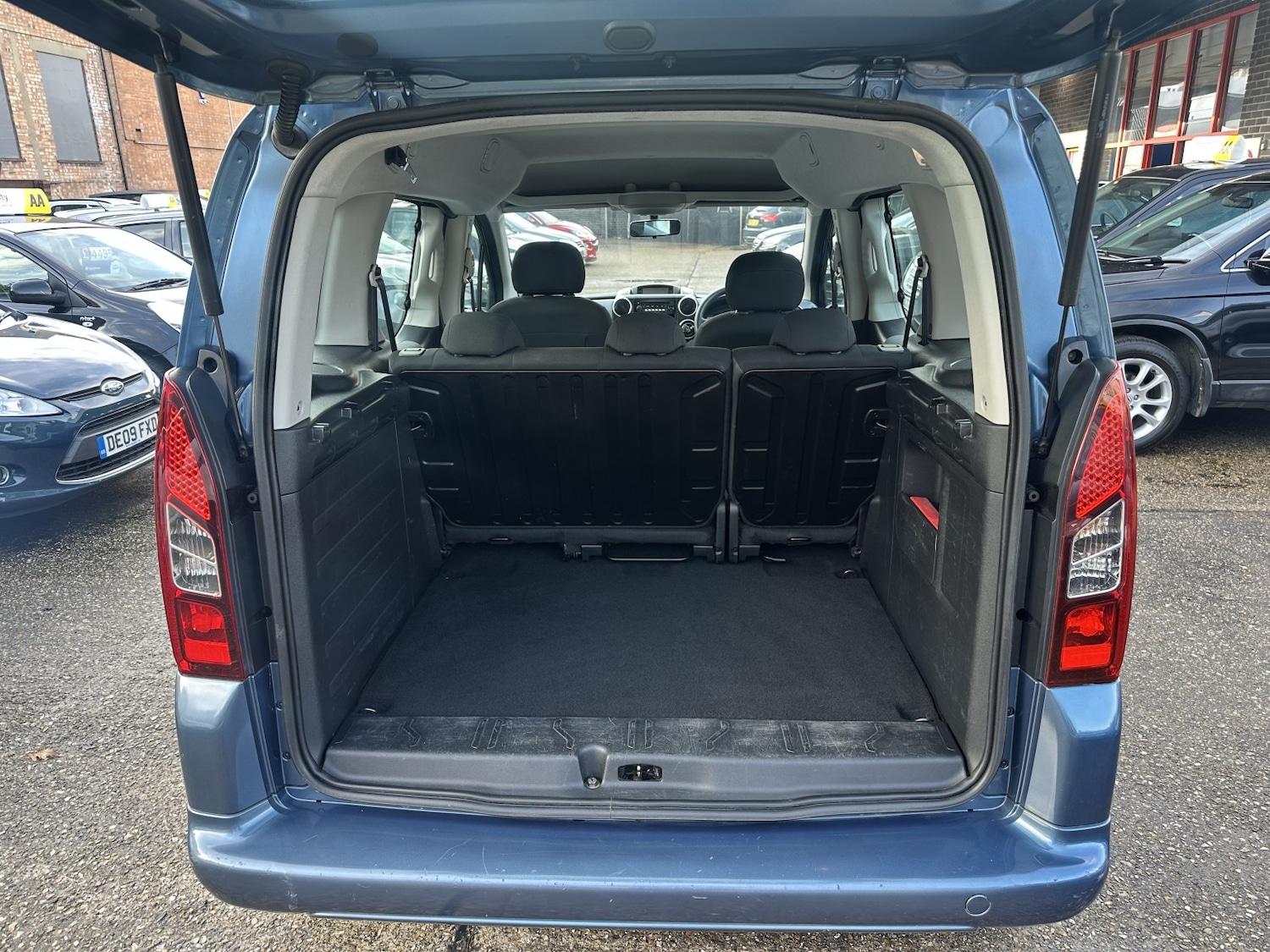 Used Peugeot Partner Tepee 2012 for sale - 76407579: Photo 14