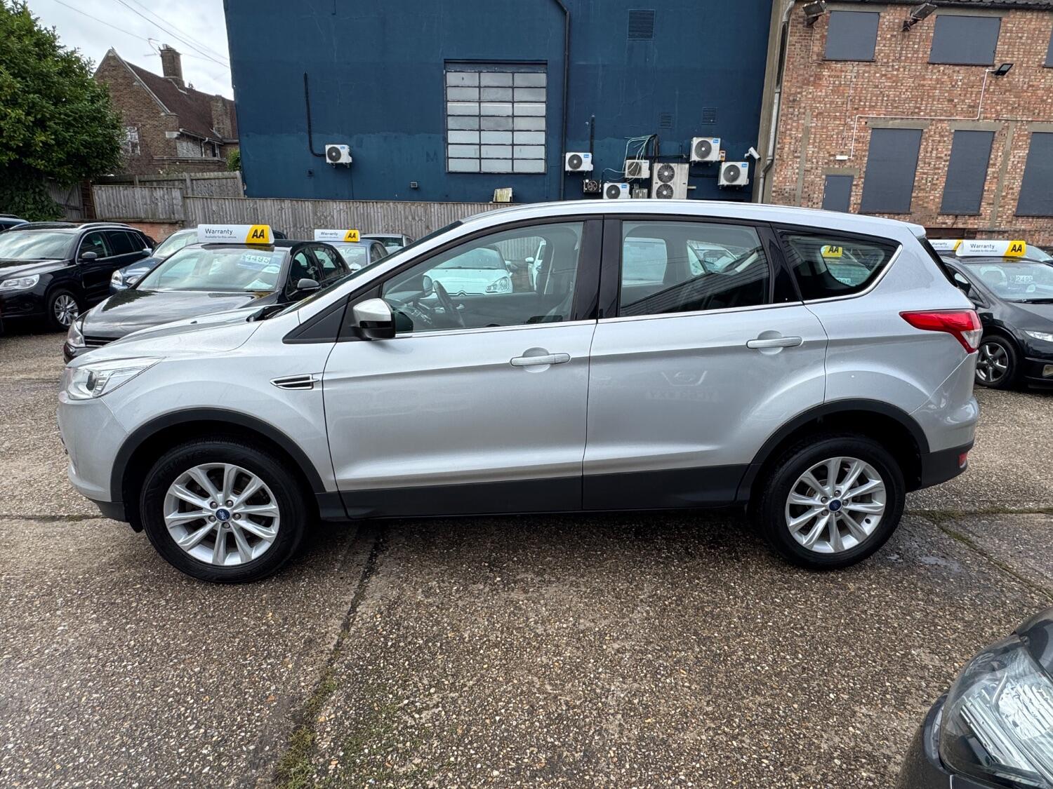 Used Ford Kuga 2015 for sale - 76794626: Photo 2