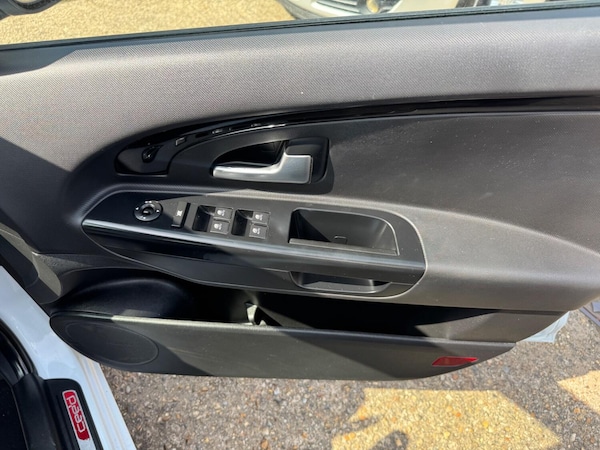 Used Kia Ceed 2010 for sale - 75244925: Photo 11