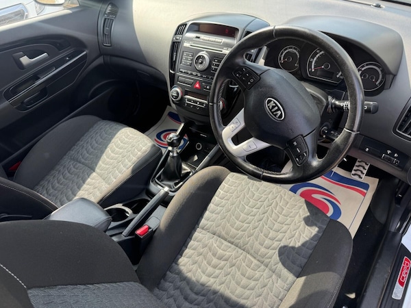Used Kia Ceed 2010 for sale - 75244925: Photo 7