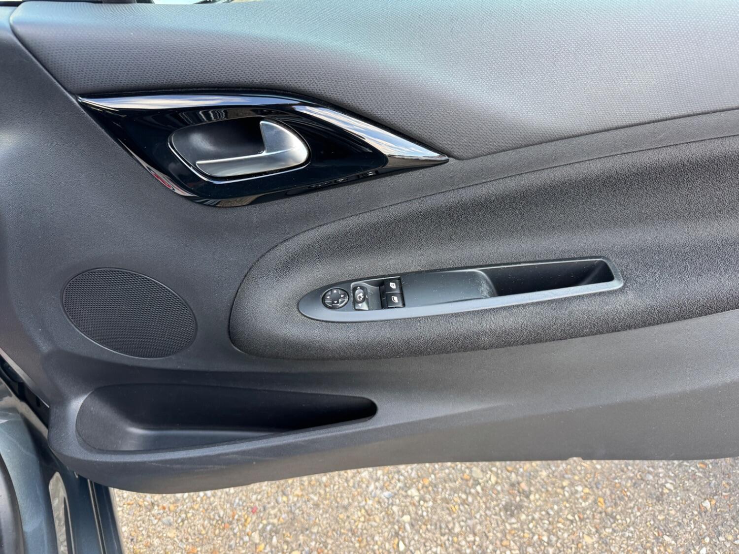 Used Citroen DS3 2013 for sale - 76198281: Photo 10