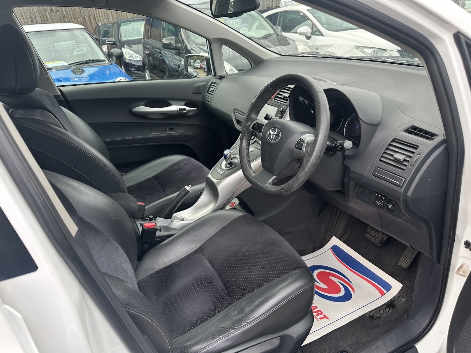 Used Toyota Auris 2011 for sale - 76369259: Photo 10