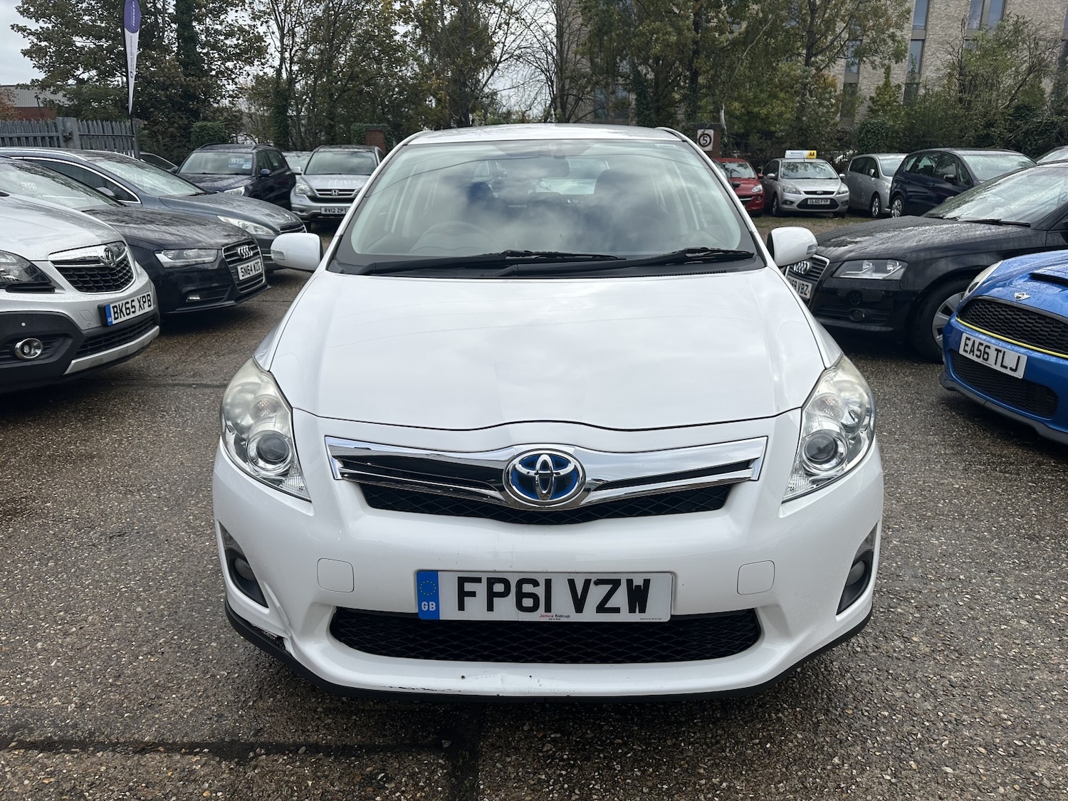 Used Toyota Auris 2011 for sale - 76369259: Photo 2