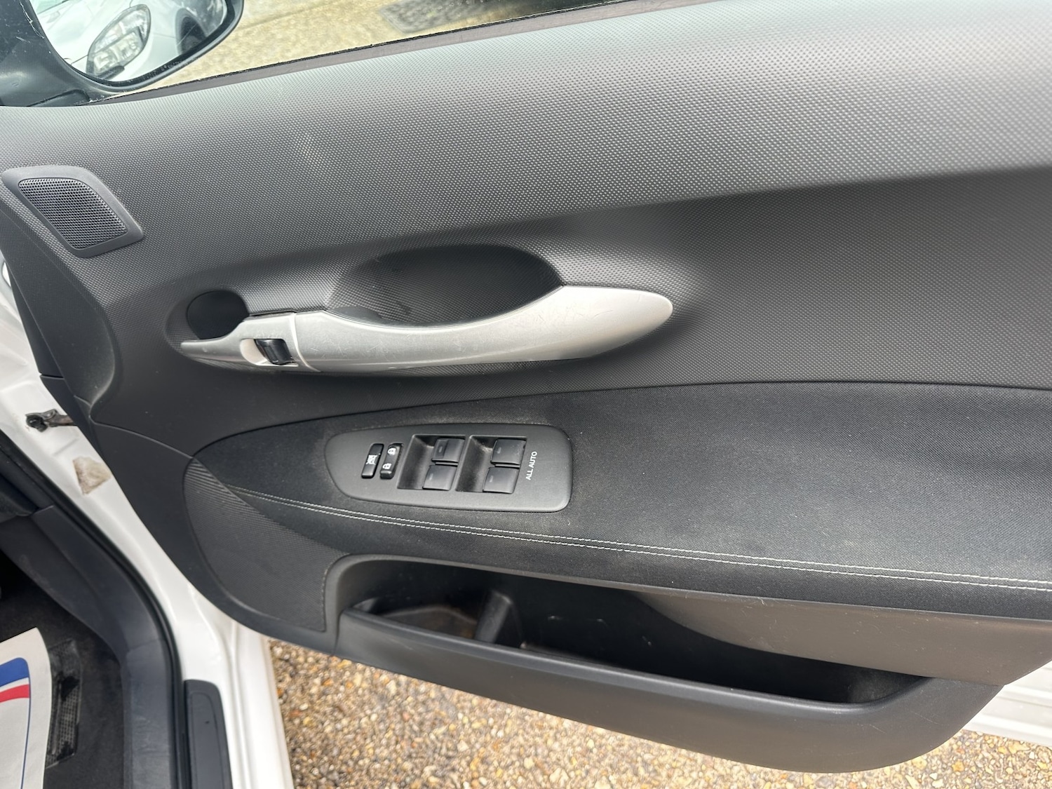 Used Toyota Auris 2011 for sale - 76369259: Photo 9