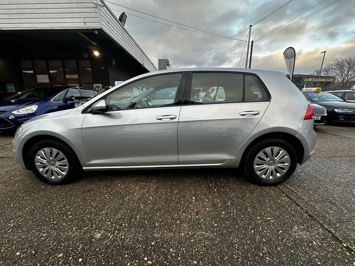 Used Volkswagen Golf 2014 for sale - 76848678: Photo 4