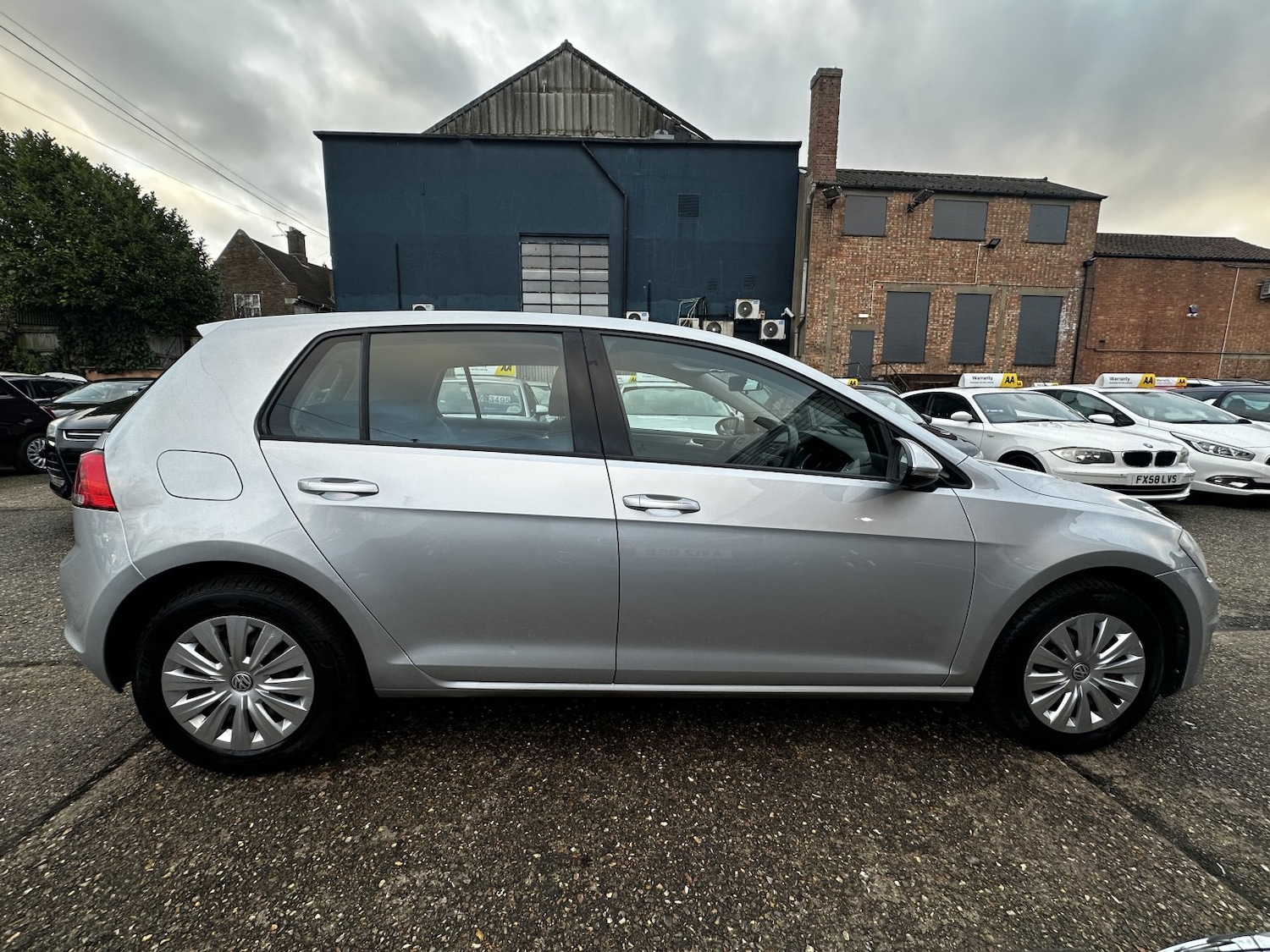 Used Volkswagen Golf 2014 for sale - 76848678: Photo 8