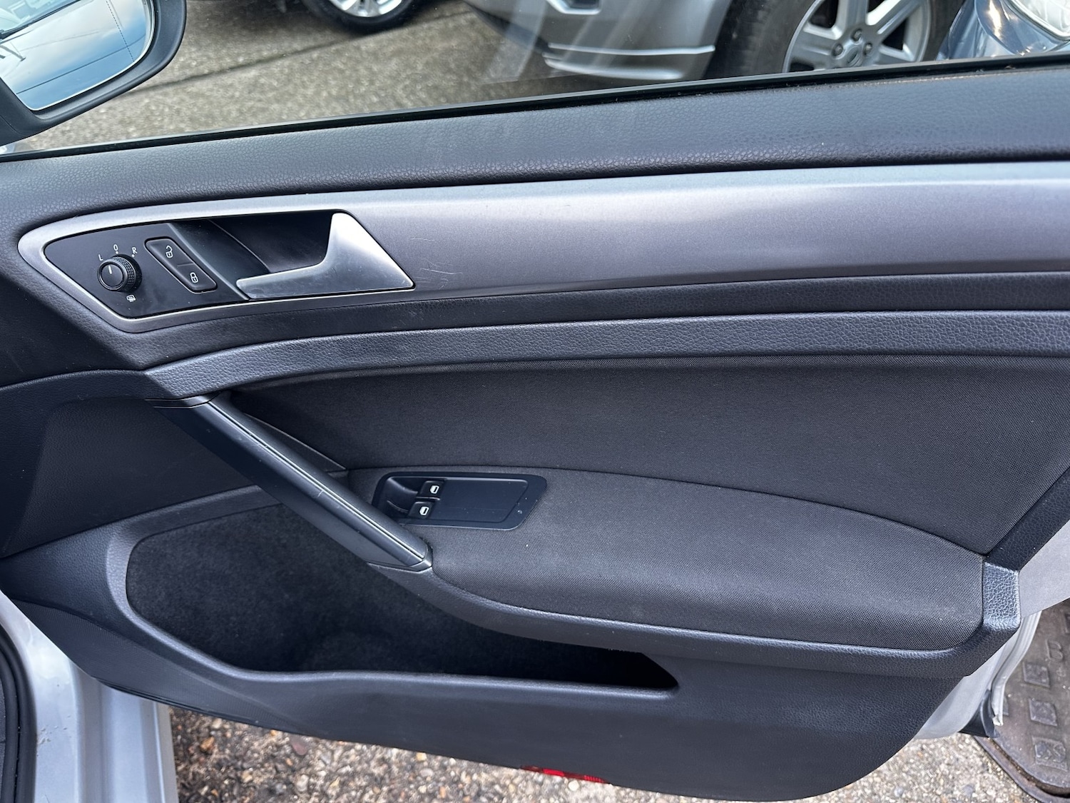 Used Volkswagen Golf 2014 for sale - 76848678: Photo 9