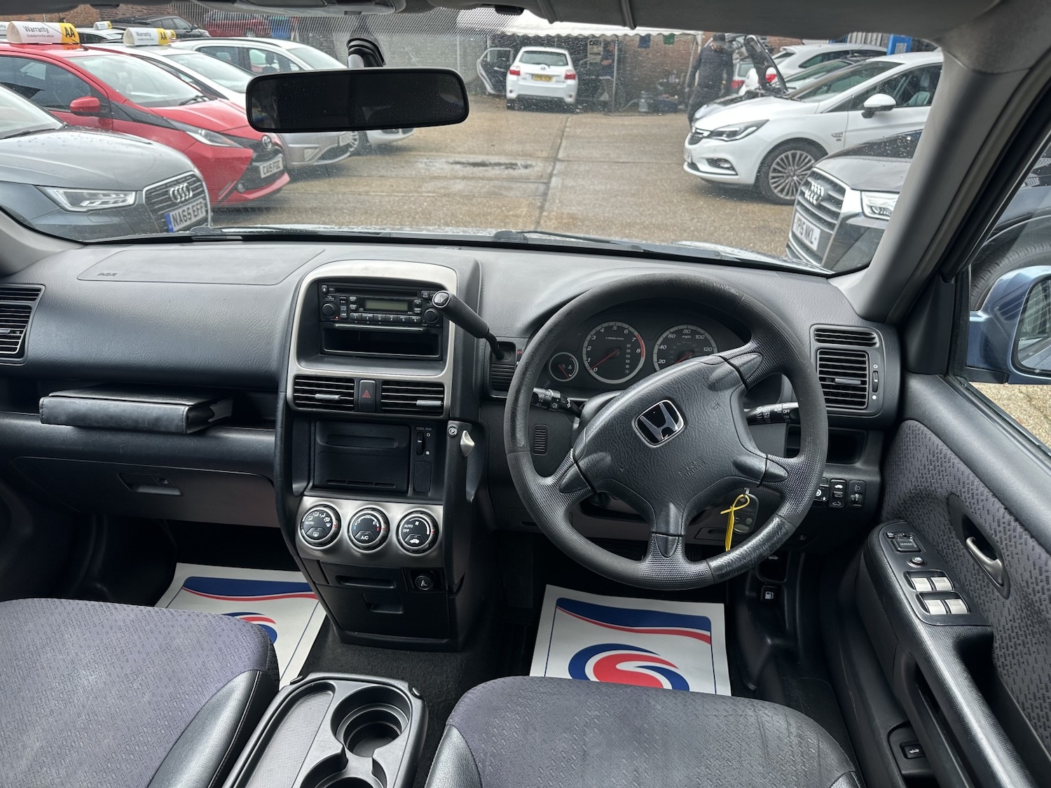 Used Honda CR-V 2004 for sale - 76637435: Photo 10