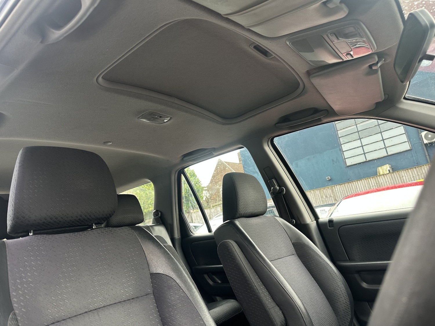 Used Honda CR-V 2004 for sale - 76637435: Photo 12