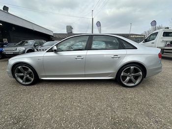 Used Audi A4 2013 for sale - 77968774: Photo