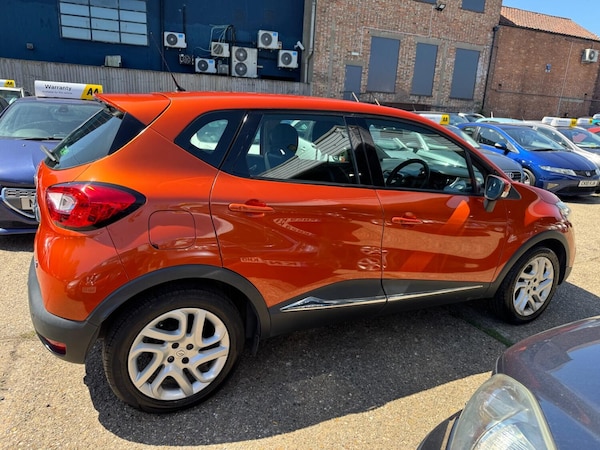 Used Renault Captur 2014 for sale - 75113575: Photo 9