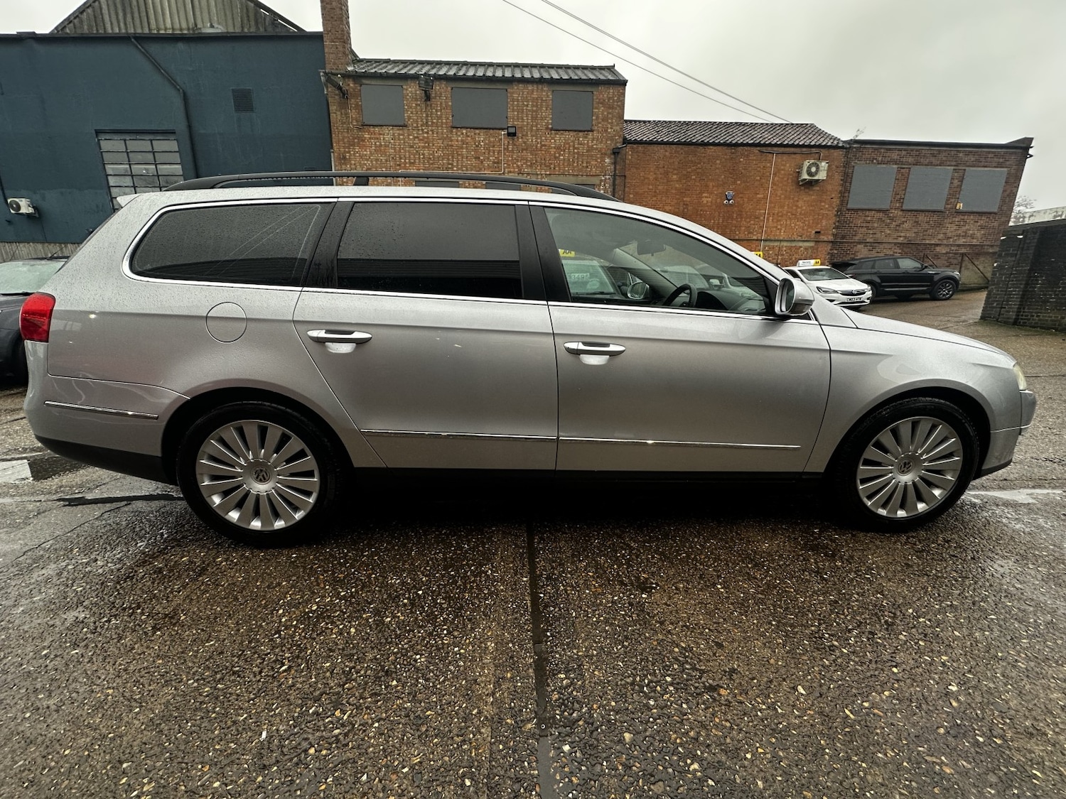 Used Volkswagen Passat 2010 for sale - 76979565: Photo 8