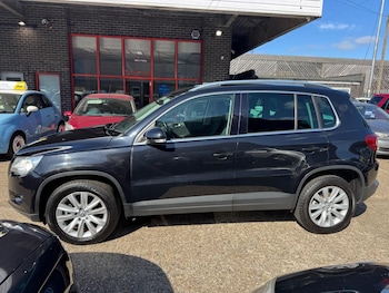 Used Volkswagen Tiguan 2010 for sale - 75575422: Photo