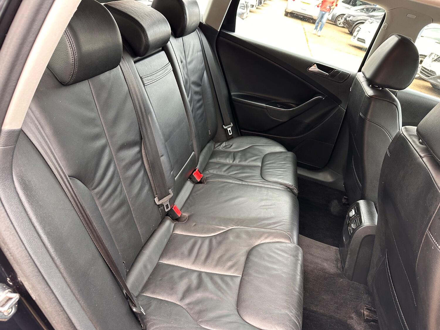 Used Volkswagen Passat 2010 for sale - 77019072: Photo 12