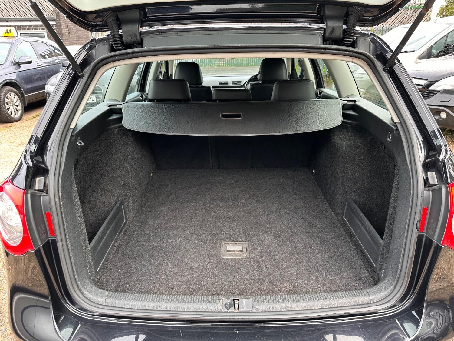 Used Volkswagen Passat 2010 for sale - 77019072: Photo 13