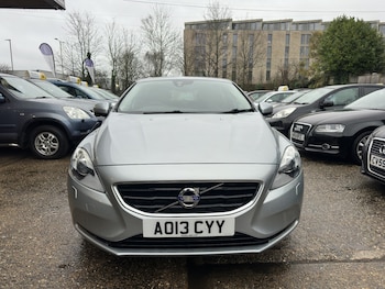Used Volvo V40 2013 for sale - 77465159: Photo