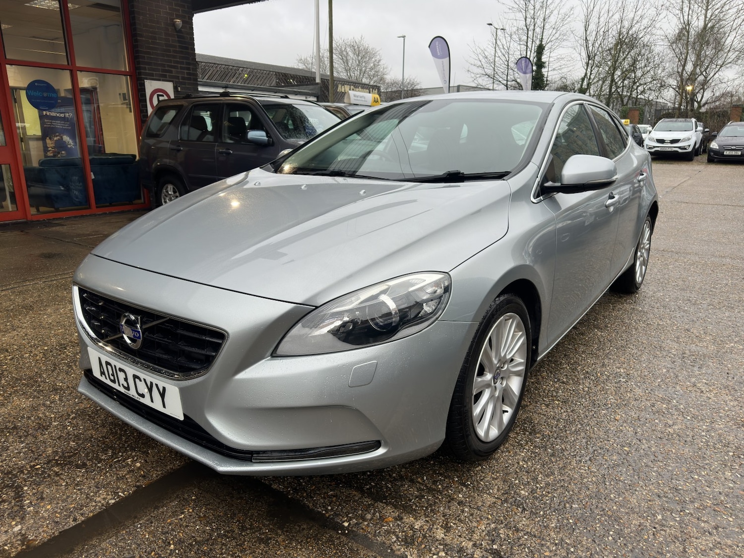 Used Volvo V40 2013 for sale - 77465159: Photo 3