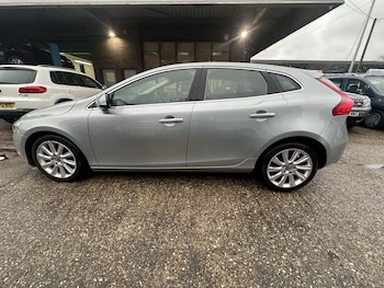 Used Volvo V40 2013 for sale - 77465159: Photo