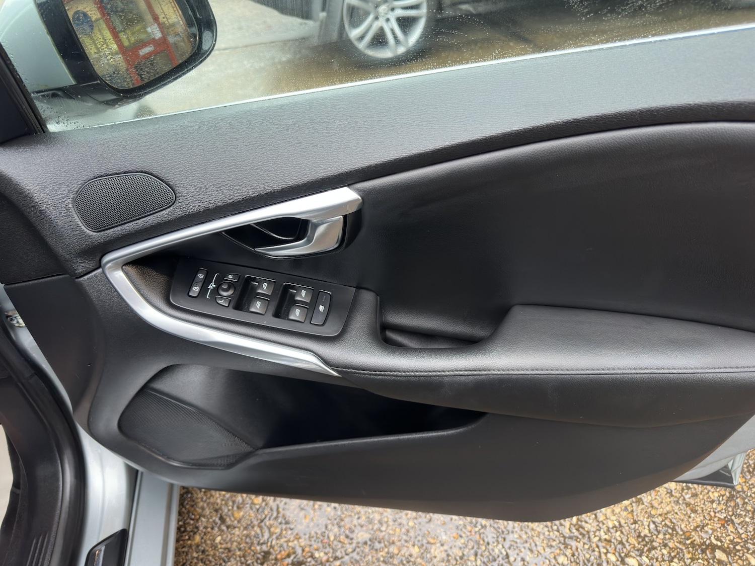 Used Volvo V40 2013 for sale - 77465159: Photo 8