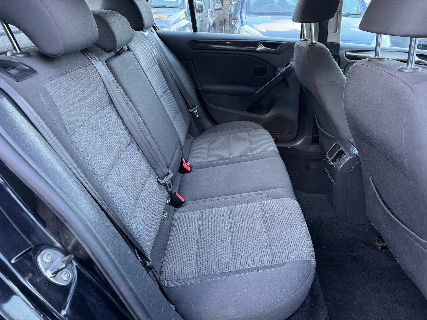 Used Volkswagen Golf 2011 for sale - 77241867: Photo 11